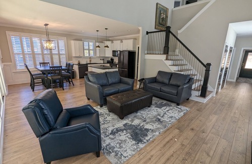Littleton House | Getaway with "No Egrets"! Your Lake Gaston haven awaits you!