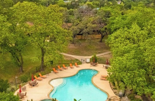 Medina Cabin | Glamping Bunkhouse: Tx Hill Country Resort + Pool