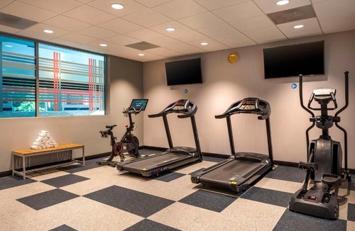 Asheville Hotel | GLo Hotel Asheville-Blue Ridge Parkway