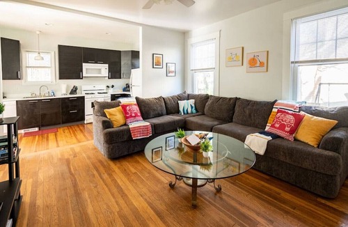 North Chesterfield Apartment | Globetrotter's Suite in Historic Richmond w/Patio