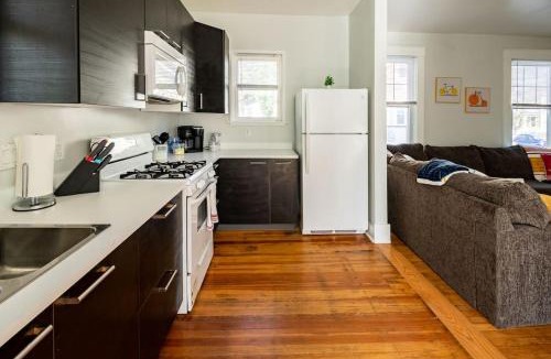 North Chesterfield Apartment | Globetrotters Suite in Historic Richmond w Patio
