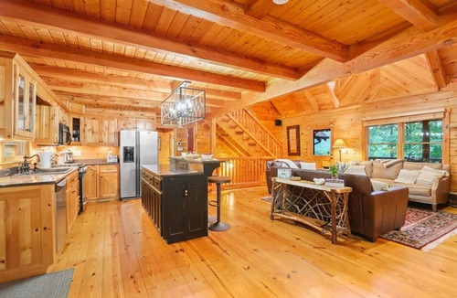 Banner Elk Cabin | Glow Arcade Getaway w/Hot Tub Kids Safari Pets Fire Pit Luxe Amenities