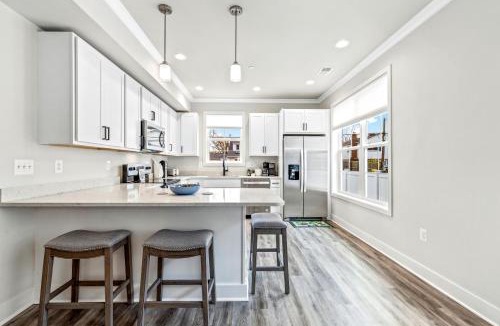 Edgewater House | Golden Anchor Retreat Lux Living!