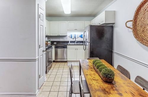 Vaught Condo | Golf Cart & Pool Access! Condo in Myrtle Beach