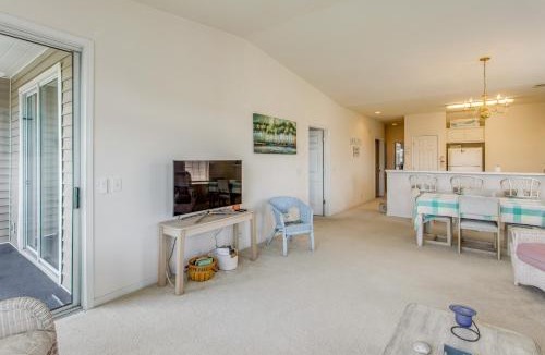 Sunset Beach House | Golf Resort Stay in Sunset Beach: Pool, Balcony