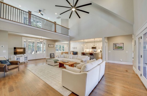 Southern Pines House | Golf, Ride & More! Luxe Home in Southern Pines