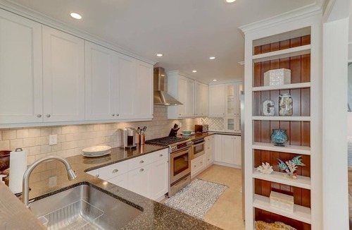 Isle of Palms House | Golf View, Pool, Pickleball, Stocked kitchen - 52 Fairway Dunes