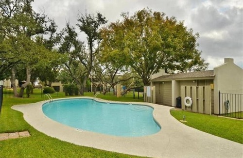 Lakeway Condo | Golfers Hole in One - on the golf course in Lakeway Austin Tx