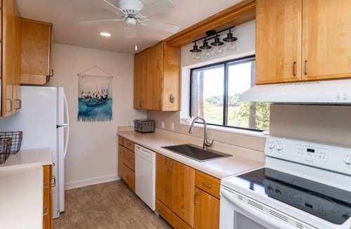 Saint Helena Island House | Gone with the Marsh - Four Bedroom House, Sleeps 10