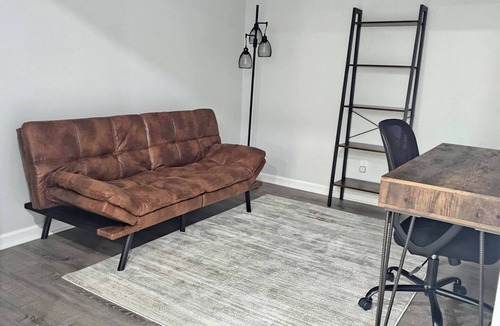 Gaithersburg Condo | Gorgeous 1-Bedroom + Den 2nd Floor Condo in Gaithersburg