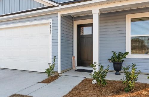 Ocean Isle Beach House | Gorgeous 4-Bed house with Hot Tub in Ocean Isle Beach