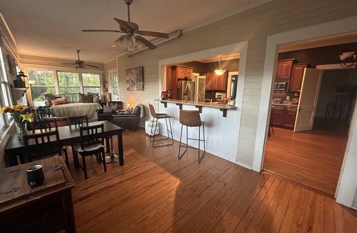 Watkinsville Other | Gorgeous 4-bedroom farmhouse 12 minutes from UGA! Sleeps 8