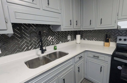 Albany House | Gorgeous 4-bedroom house with AC in Albany