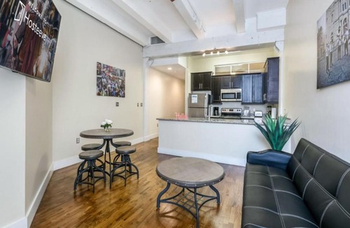Central Business District Apartment | Gorgeous Condos 1 minute walk to French Quarter