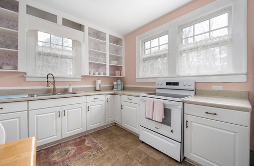 Oakhurst Apartment | Gorgeous & Cozy 2BR Modern Farmhouse Apartment Minutes to Uptown Charlotte