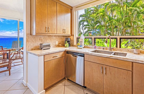 Napili Condo | Gorgeous Kapalua Oceanfront with Stunning Views 23G4