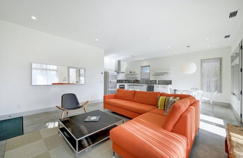 Clarksville House | Gorgeous Lower Unit Right in the Heart of Downtown Austin