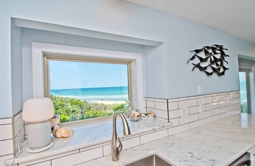 Pine Knoll Shores Condo | GORGEOUS OCEAN FRONT CONDO!