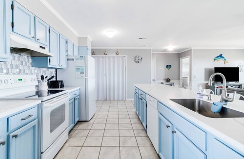 Oak Island House | Gorgeous Ocean Front Home, Steps to the Water, Dog Friendly, Sleeps 10