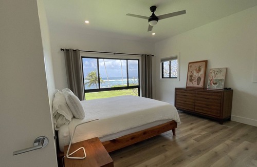Haleiwa House | Gorgeous Oceanfront North Shore Compound Retreat