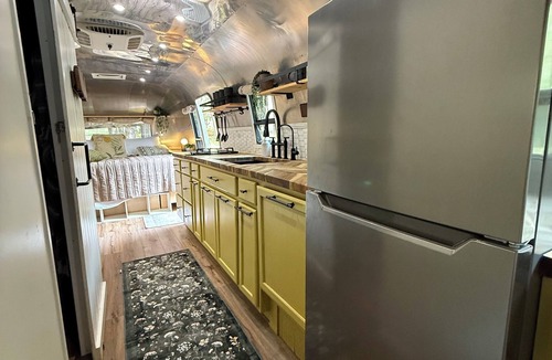 Benson House | Gorgeously Unique Off Grid Waterfront Airstream Sleeps 4 in Benson
