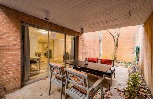 Grand Prairie Apartment | GP60A –World Cup Stay - 10 min to AT&T - Sleeps 8 - Free Parking