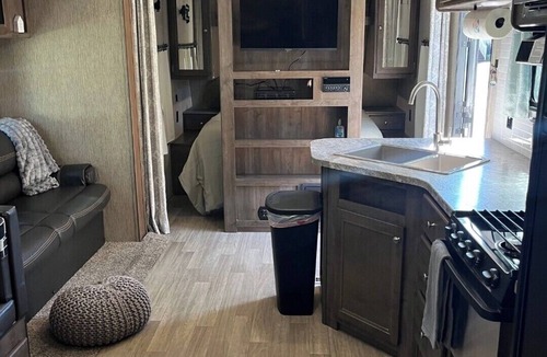 Myrtle Grove House | Grace's Oasis - A Glamping Experience.