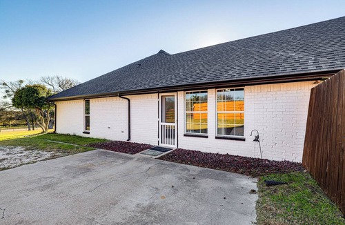Granbury Apartment | Granbury Studio - 10 Mins From Town + The Lake!