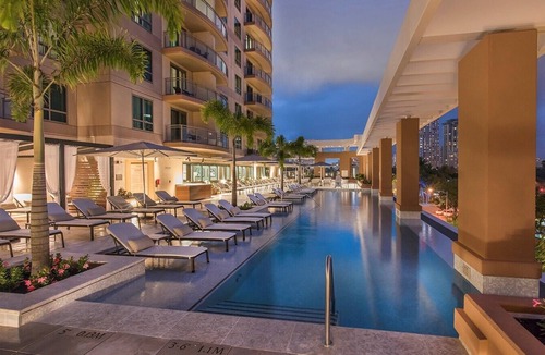 Waikiki Resort | Grand Islander – 2 Bedroom OceanView