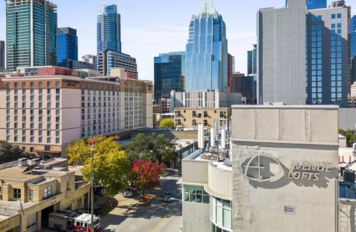 Downtown Austin Apartment | Grand Loft on 5th St