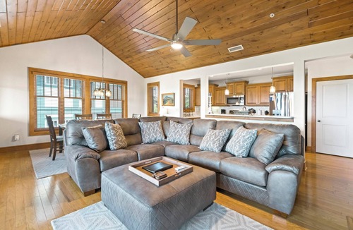 Banner Elk Condo | Grand Oaks RL6- Mountain Condo, Gated Resort, Indoor/Outdoor Pools & Hot Tub