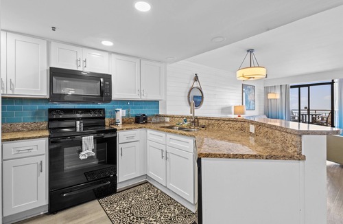 Myrtle Beach Resort | Grande Cayman 3BR | Ocean Views & Resort Perks