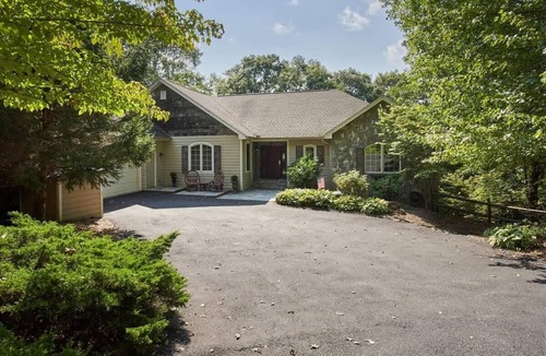 Blowing Rock House | Grandfather Knows