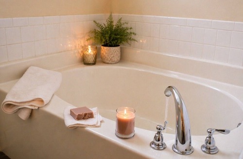 Edenton Bed & Breakfast | Granville Queen Inn Downtown Edenton Queen Bed 2nd Floor
