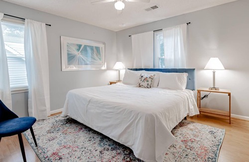 Irmo House | Great Back Yard! Midtown- Stay at the Dew Drop Inn