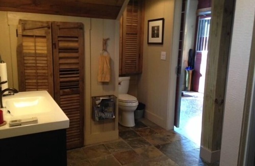 Edgewater Cabin | Great Entertaining Spot for any Occassion!