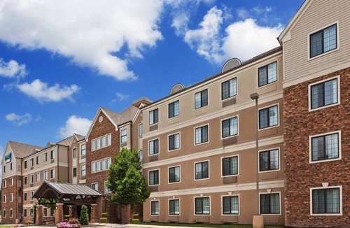 Round Rock West Apartment | Great for Business Travelers! Air-Conditioned King Suite + FREE Buffet Breakfast