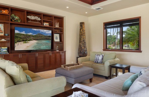 Kamuela House | Great Vacation Home in Mauna Lani - Private Bedrooms, Pool, Sundeck!