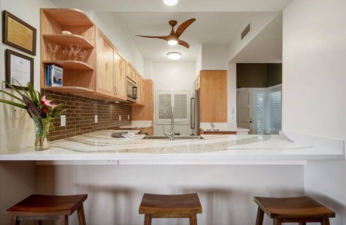 Waikoloa Condo | Great Views Of Volcanic Mountains, Walk To Beaches & Shops