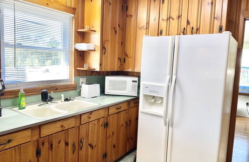 Toddville Road House | Greenhouse Studios very cozy and minutes from Uptown, Airport, Whitewater Center