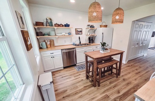 Colonial Beach House | Grey Heron Hideaway Boho Retreat By Water Fire Pit Hike Nearby Fast Wifi
