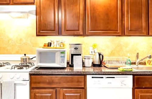 Bethesda Apartment | Ground floor apartment 10 mi from D.C. and still feels like countryside!