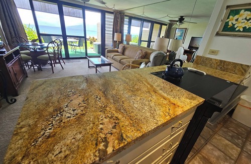 Honokowai Condo | Ground floor! Swim with the turtles! Book now!