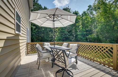 Socastee House | Group-Friendly Myrtle Beach House w/Deck