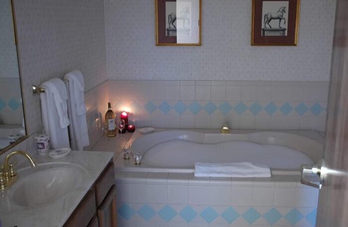 Abbottstown Hotel | Guest Quarters at The Bridges Golf Club