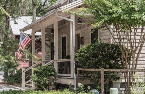 Olde Town House | Guilford Cottage by TheNottinghome