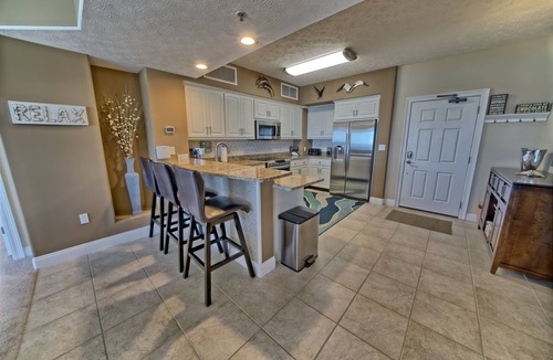 Thomas Drive Condo | Gulf Crest Escape: Cozy 2-Bedroom with Views!