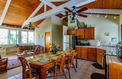 Honaunau-Napoopoo House | Hale Hanai - near Kealakekua Bay - Proximity to ocean without oceanfront price