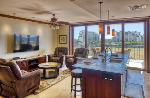 Ko Olina Condo | Hale Healani B-705 Stunning Views of the ocean SEPTEMBER SPECIAL BOOK 6 NIGHTS AND GET 1 NIGHT FREE