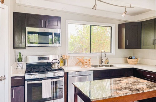 Keaau Apartment | Hale Hialoa: Entire Property, 4 Homes, 8 Beds, 1 acre in HPP